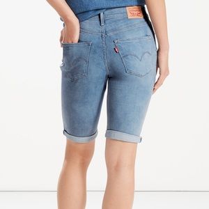 NWT Levi Sculpt Denim Stretch Bermuda Shorts